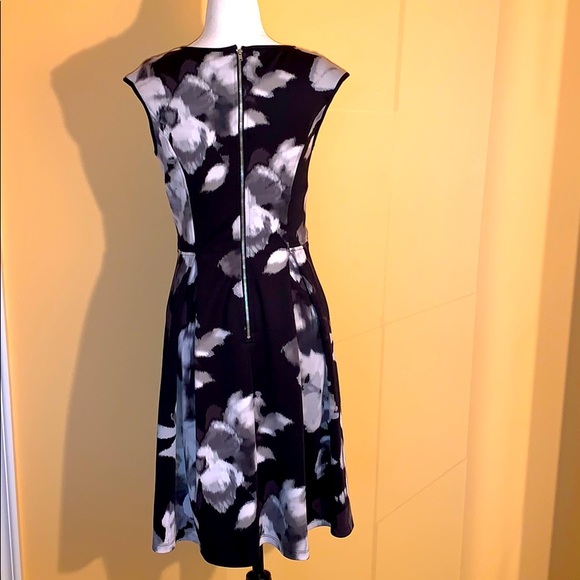 White House Black Market Dress - Picture 2 of 10